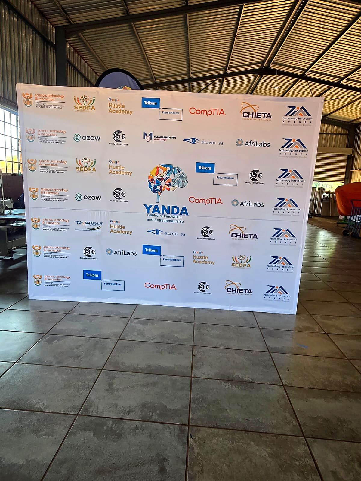YANDA sponsor backdrop media wall